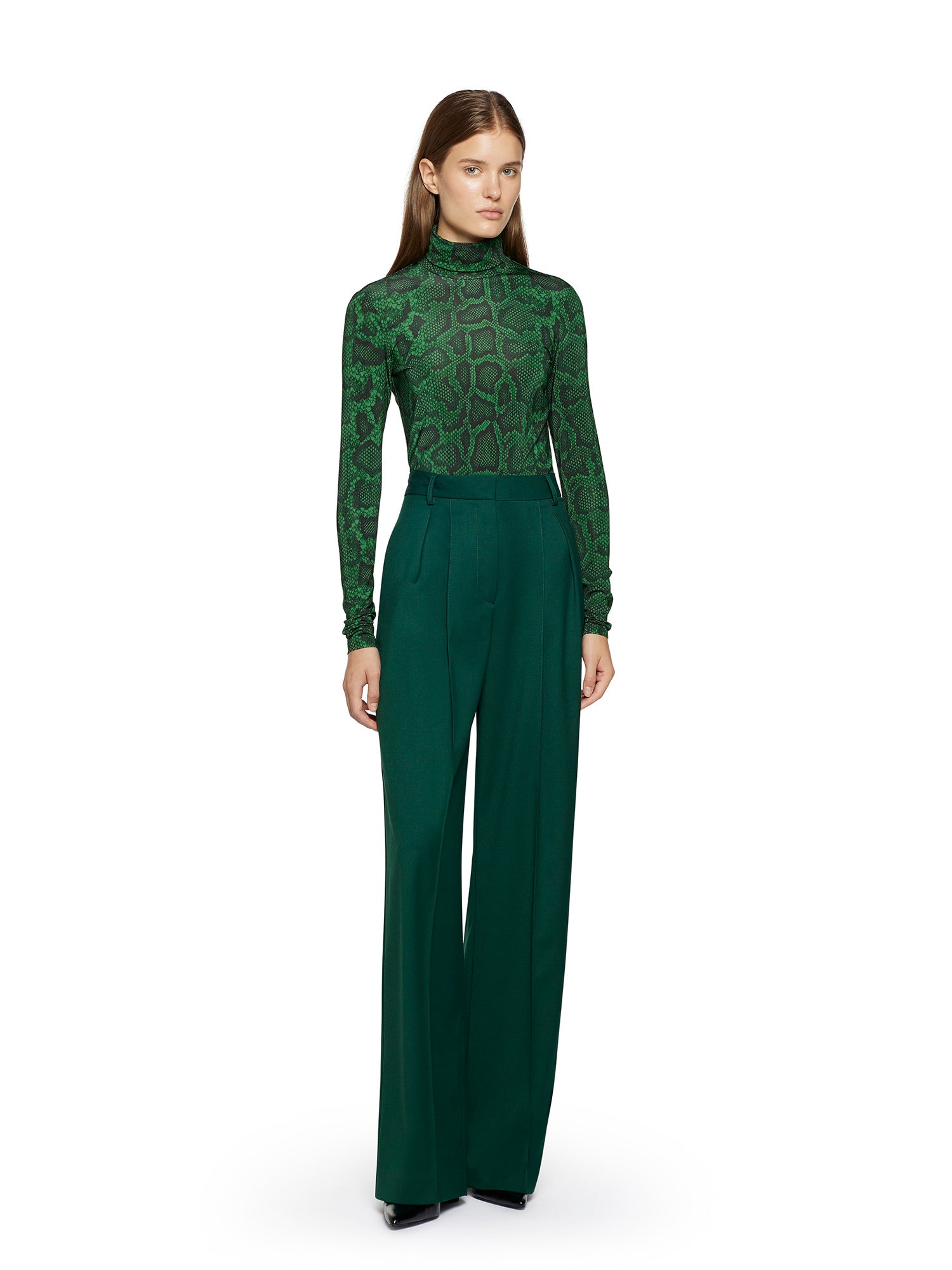 Wide trousers with double front pinces